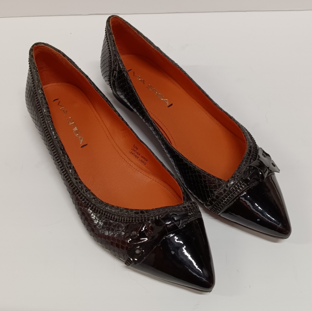VIA SPIGA Black Leather & Patent Leather Pointy Flats with Zipper Accent